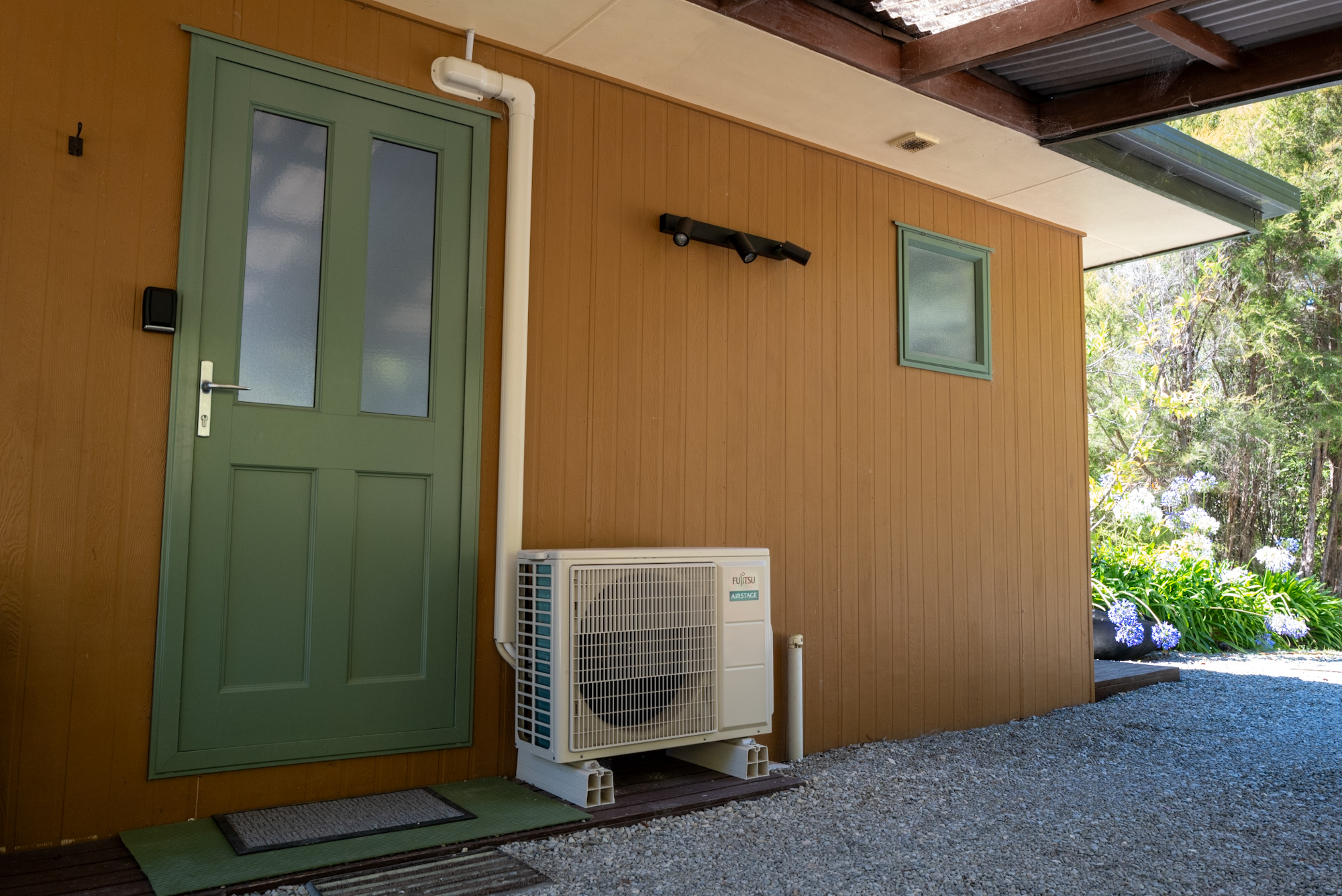 Heat pump installation in a Golden Bay home
